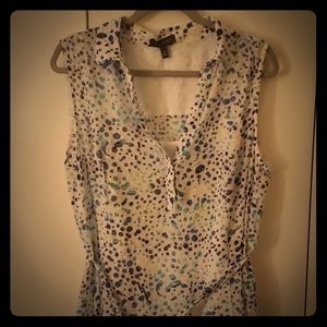 Sleeveless Collared Dress